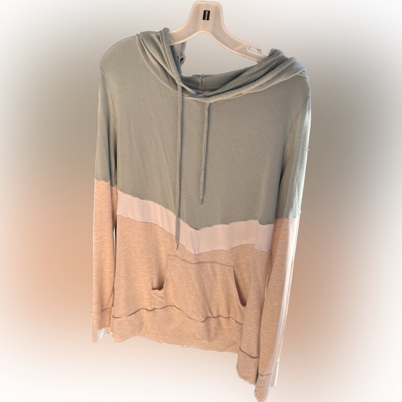 Like new lightweight sweatshirt - Picture 1 of 3